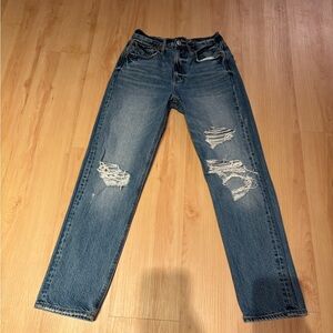 American Eagle 90s Boyfriend Jeans